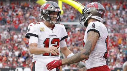 Bucs’ Tom Brady Jokingly Warns Mike Evans About Future ‘Mistakes’