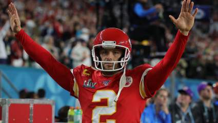 Falcons Sign Emergency Punter to Active Roster: Report