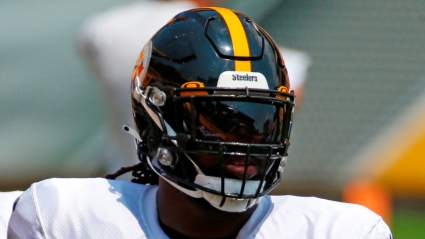 Steelers Re-Sign Former Bears Guard, Release QB