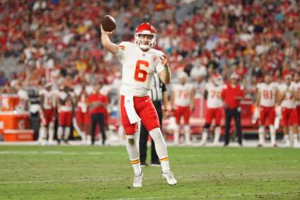 Chiefs Protect QB, LB on Practice Squad Ahead of MNF vs. Giants