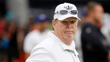Mark Davis Won’t Go Over Number in Derek Carr Extension: ‘Buckle Up’