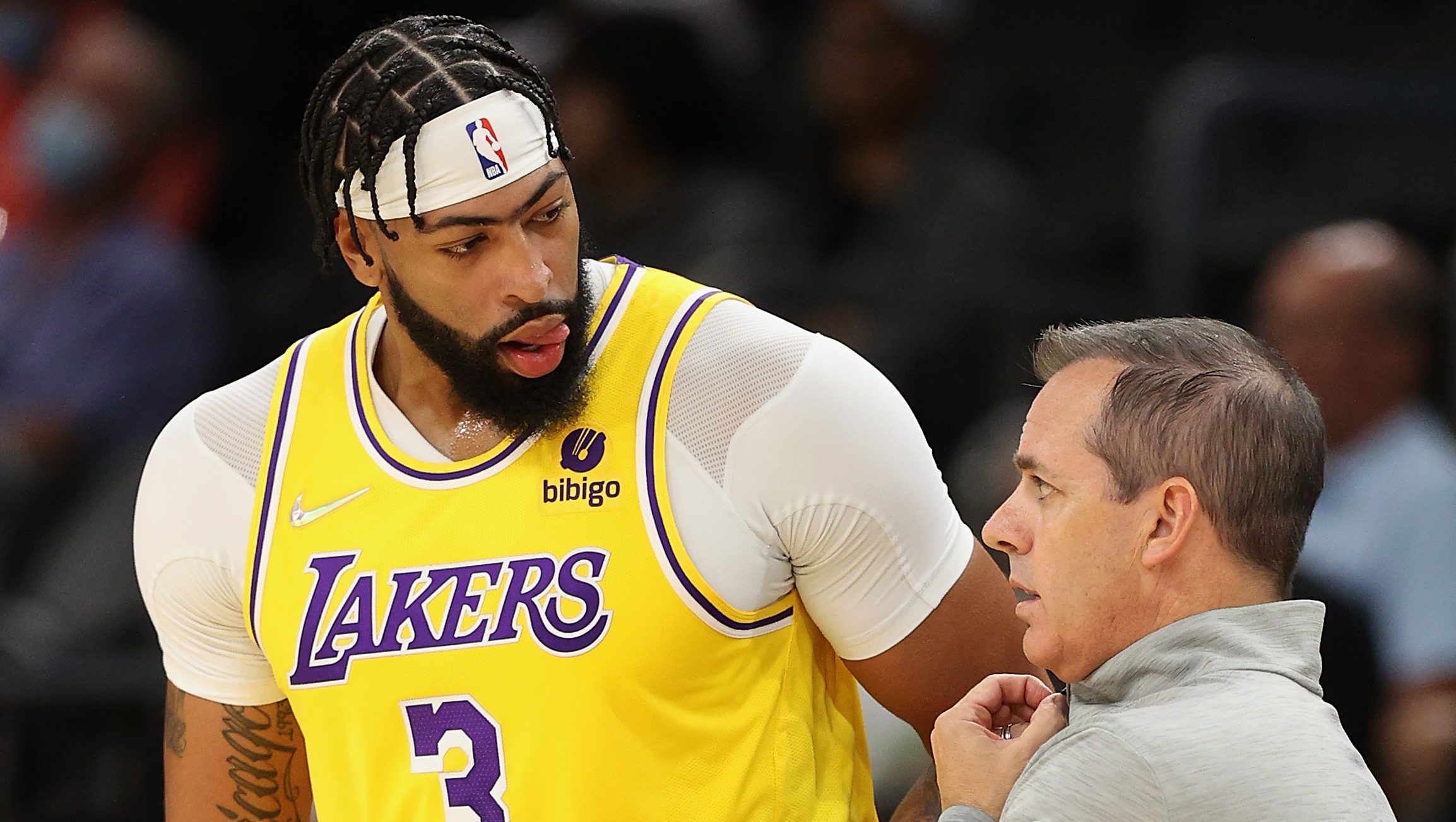 Does Anthony Davis 'suck' right now? The Lakers' star thinks so