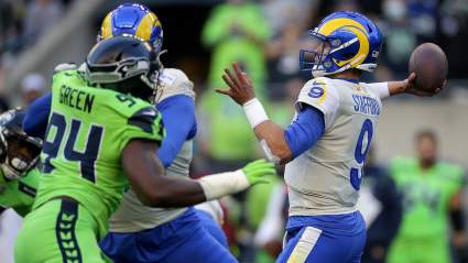 Finger Issues Plague Both QBs on Rams & Seahawks [LOOK]