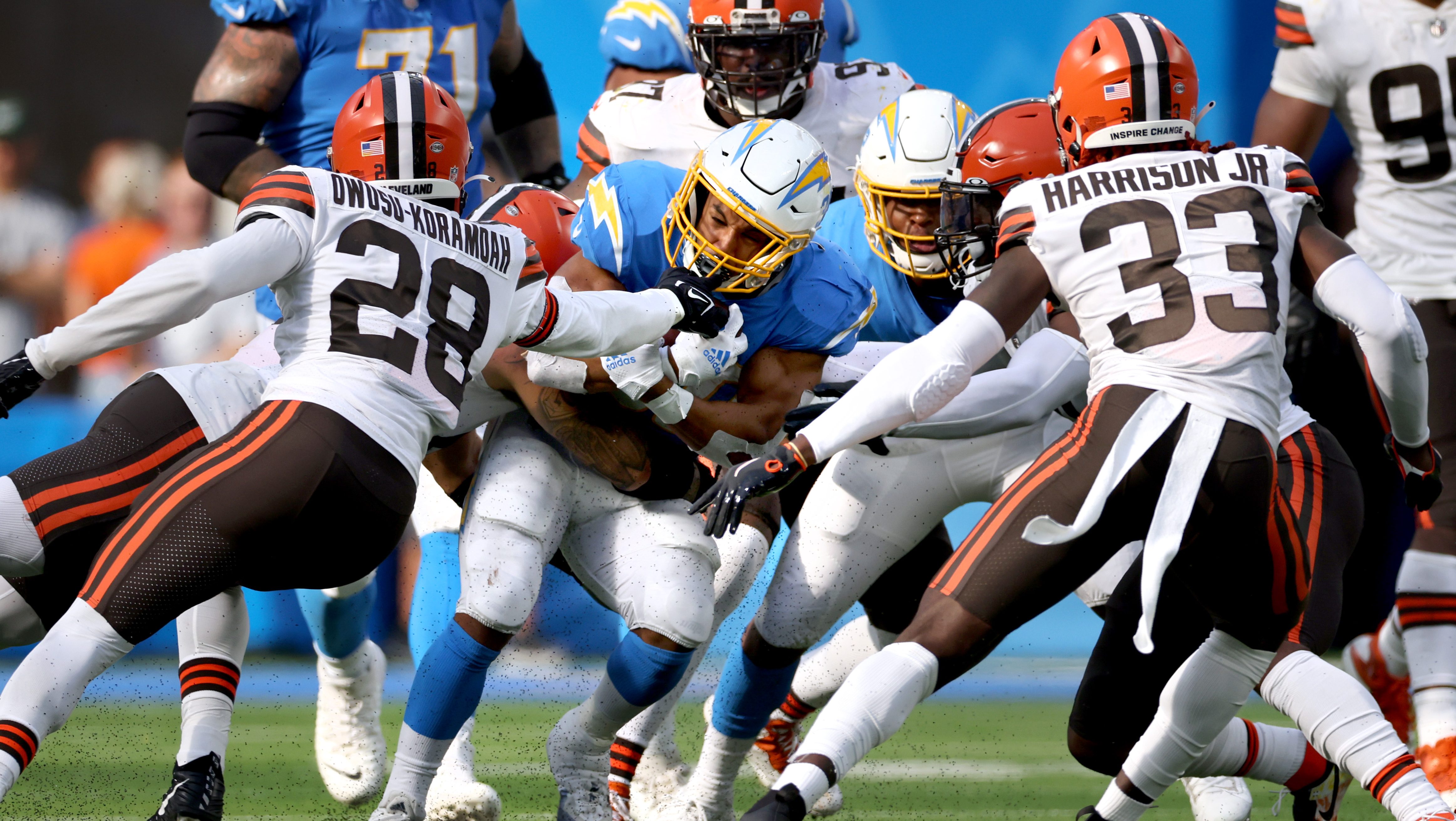 Browns LB Jeremiah Owusu-Koramoah Rushed To Hospital After Loss