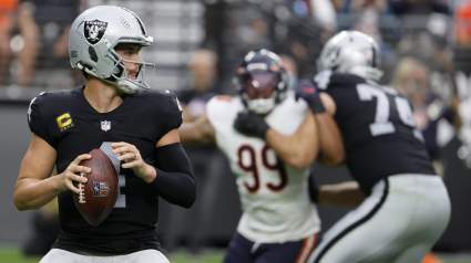 Bears’ Defender Brutally Trolls Raiders QB Derek Carr