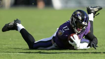 Ravens Promote Le’Veon Bell, Jaguars Cut Ex-Steelers Lineman
