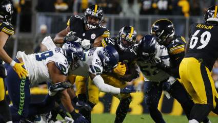 Seahawks Defender Darrell Taylor Carted Off Against Steelers