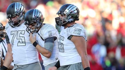 Raiders Sign Marcus Mariota’s College Teammate, Ex-Bears Starting Center