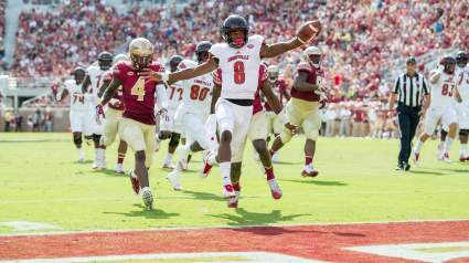 Ravens’ Lamar Jackson Receives ‘Legend8ry’ Honor From Louisville