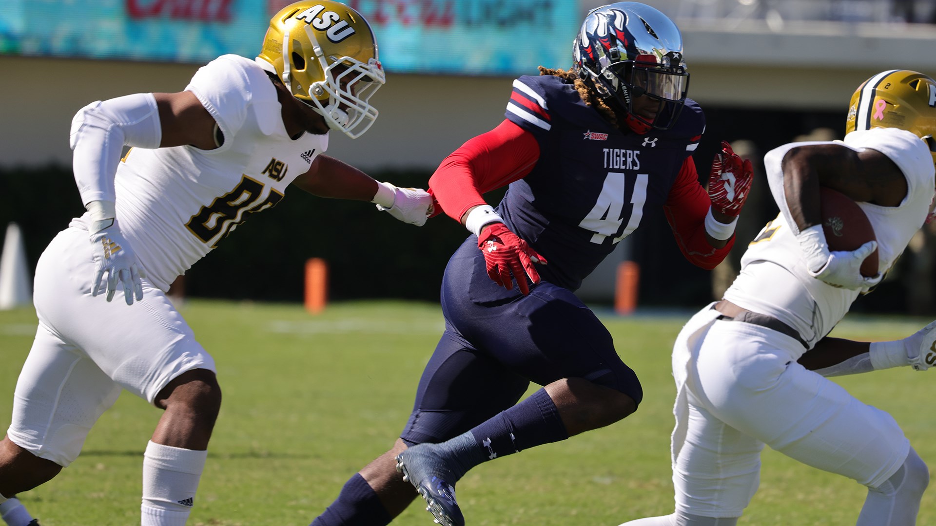 James Houston IV Sets Record With 4-Game Sack Streak - HBCU Legends