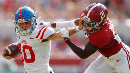 Ex-Alabama Starter Leads 11 Eagles Signed to Futures Deals