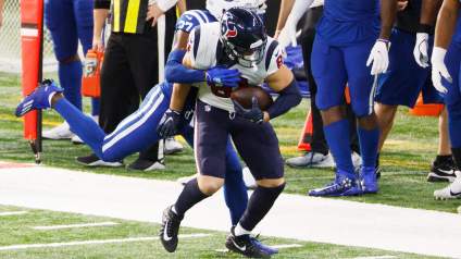 Bills Call on Former Texans TE for Help After Dawson Knox Injury