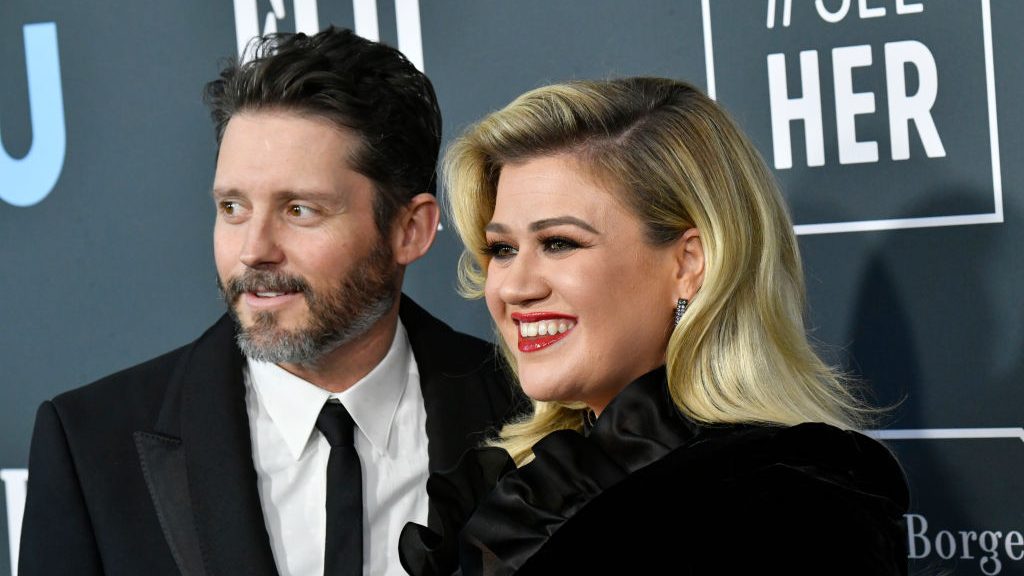 Kelly Clarkson Wins Montana Ranch from Ex-Husband in Divorce | Heavy.com