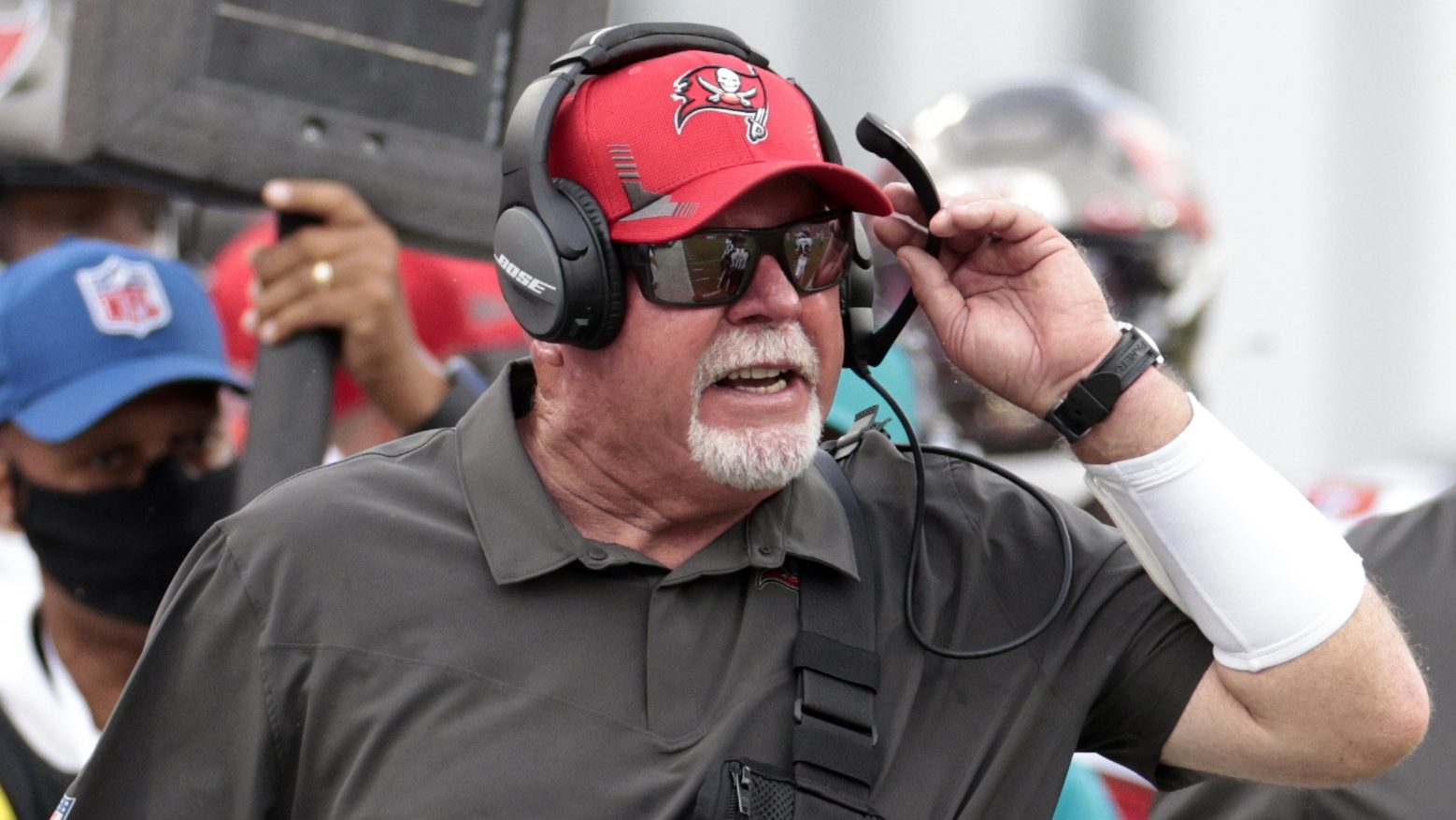 Buccaneers: Bruce Arians sends NSFW message to Baker Mayfield