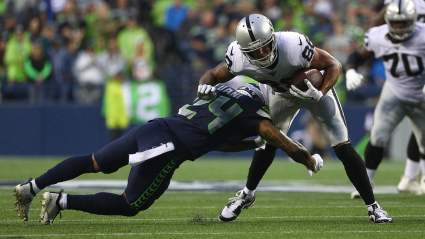 Raiders Re-Sign 3 Players, Including WR & QB