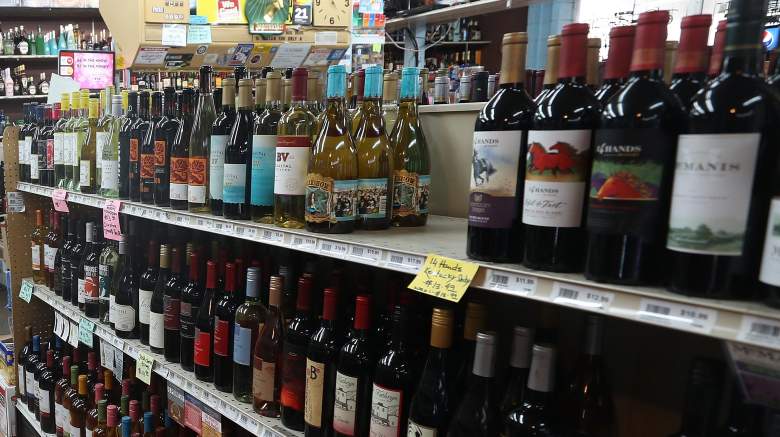 Are Liquor Stores Open or Closed on Thanksgiving Today? | Heavy.com