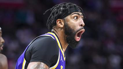 Lakers Star Anthony Davis Sends Message to Pistons After Scuffle