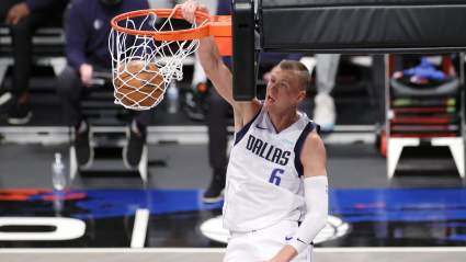Mavericks Finally Get a Look at the Porzingis They Were Promised