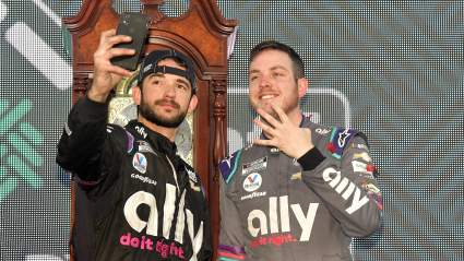 Alex Bowman Embraces ‘Hack’ Comments With New Shirt