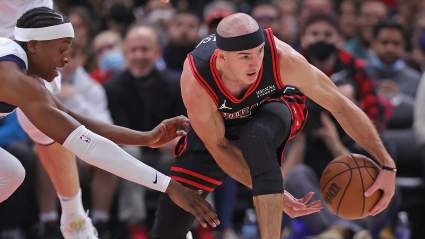 Bulls’ Defensive Ace Alex Caruso Prepped for Warriors Star: ‘Dude’s a Menace’