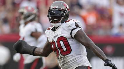 Bucs’ Pass Rusher Jason Pierre-Paul Sends Message to Fans