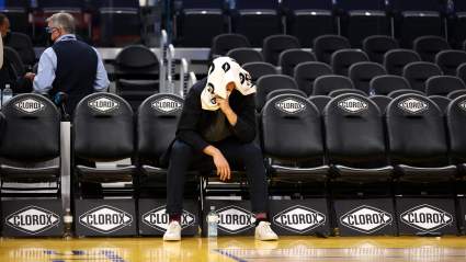 Warriors Teammates Surround Klay Thompson During Emotional Moment