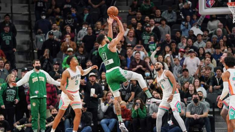 Jayson Tatum fends Spurs double-team before Ime Udoka calls out Celtics