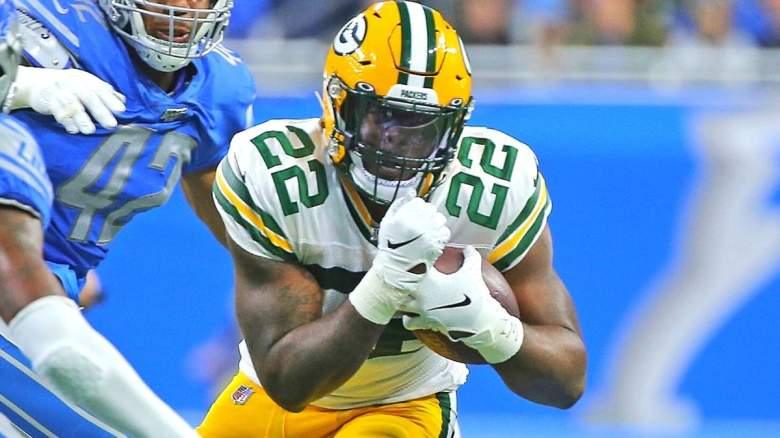 Giants sign ex-Packers RB Dexter Williams.