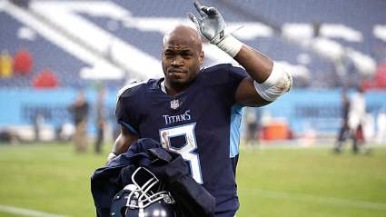 Titans Cut Adrian Peterson & Sign Ex-Giants WR, Former Pro Bowler