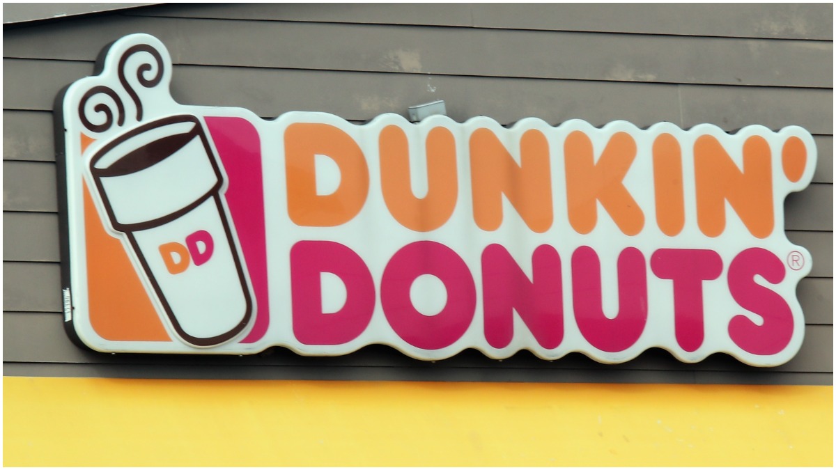 Is Dunkin Donuts Open On Christmas Day 2022 Dunkin Donuts New Year's Eve & Day 2021-2022: Is It Open? | Heavy.com