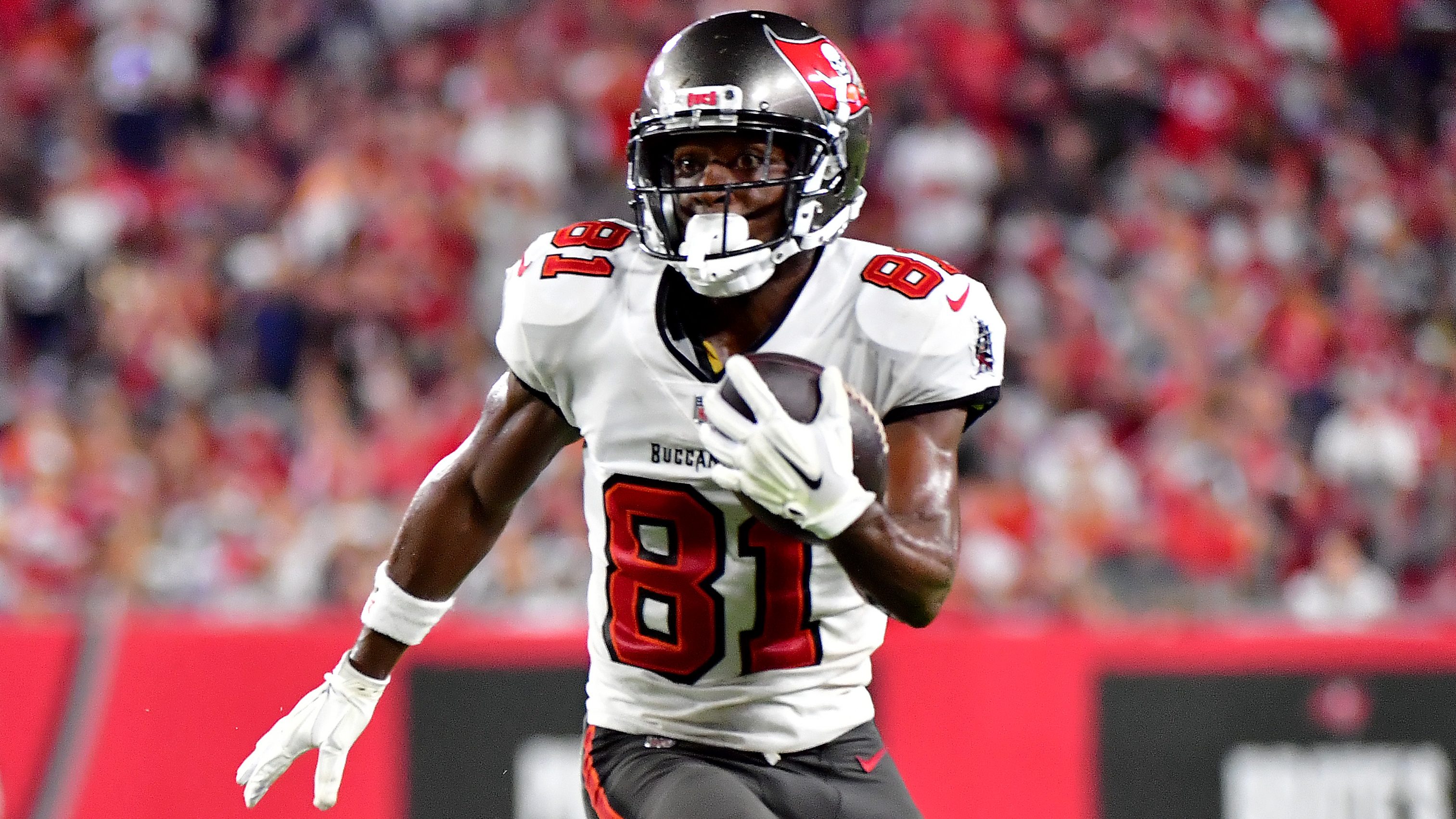 Buccaneers Give Surprising Update on Antonio Brown