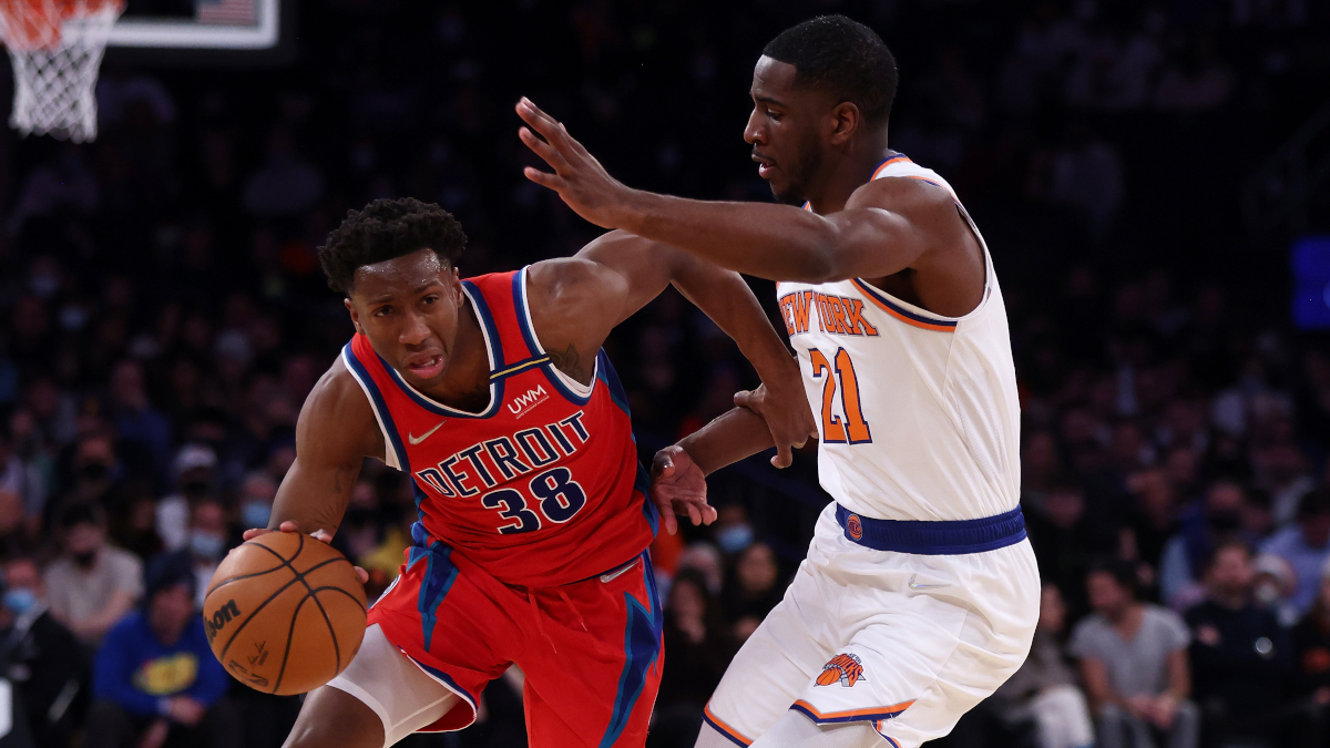 Knicks Re-Sign Two Hardship Players; Randle Hits Protocols