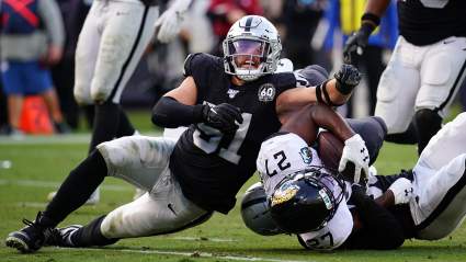 Raiders Re-Sign Fan Favorite Linebacker