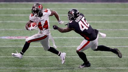 Bucs Sign 3-Time Super Bowl Champion RB for Depth: Report