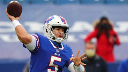 Falcons Sign Ex-Bills QB Ahead of Week 17 Matchup in Buffalo