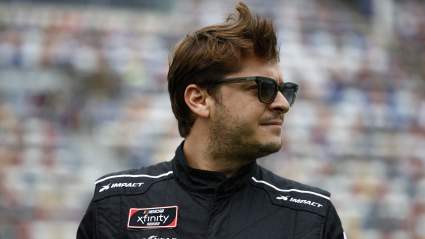 Insider Ties Landon Cassill to Championship-Contending Team