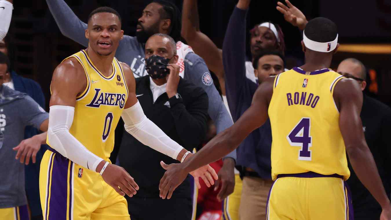 Lakers Nearing Trade to Send Rajon Rondo to Cavaliers