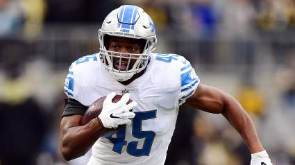 Community-Centered Lions’ Fullback Receives Major NFL Award Honor