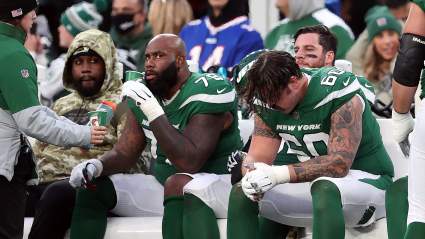 Jets Called on to Retain Colossal OL Stud Ahead of Free Agency