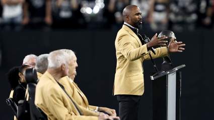 Charles Woodson Sends Blunt Message to Raiders & Derek Carr