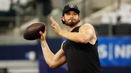 Analyst Lists 10 Teams That Could Want to Trade for Raiders QB Derek Carr