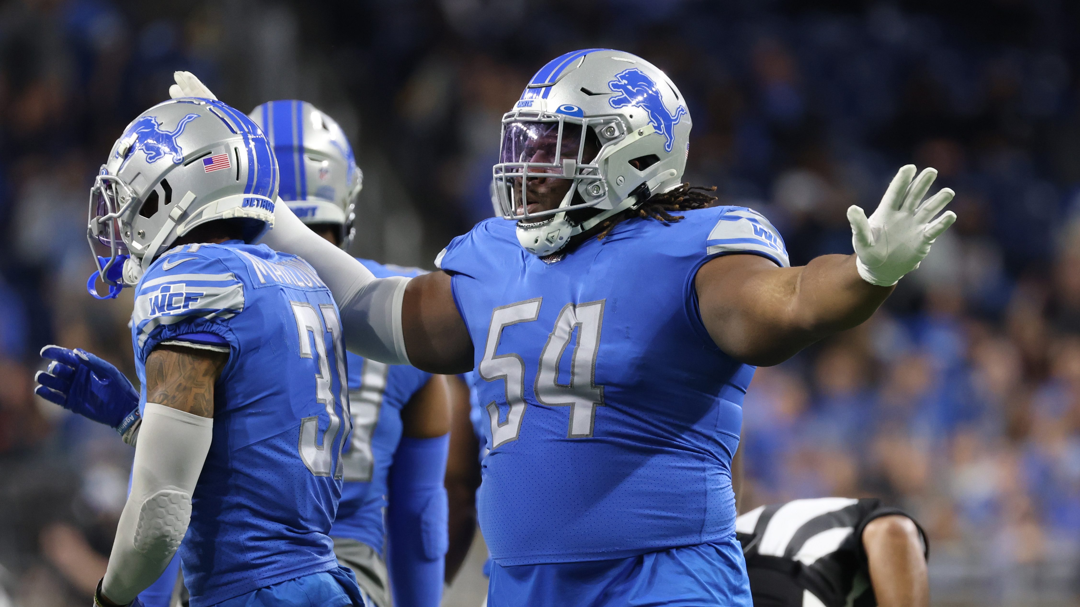 Detroit Lions rookie Penei Sewell continues to play like one of the  league's top tackles 