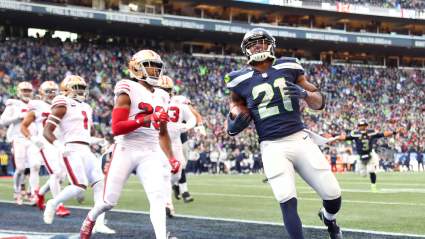 Adrian Peterson Joins a Historic Group Against 49ers