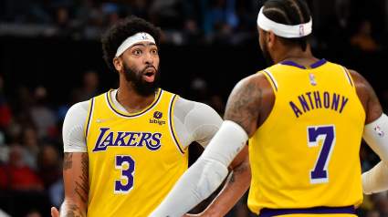 Another Mystery Injury Keeping Lakers’ Anthony Davis Sidelined