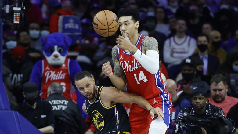 Danny Green of the Sixers, right