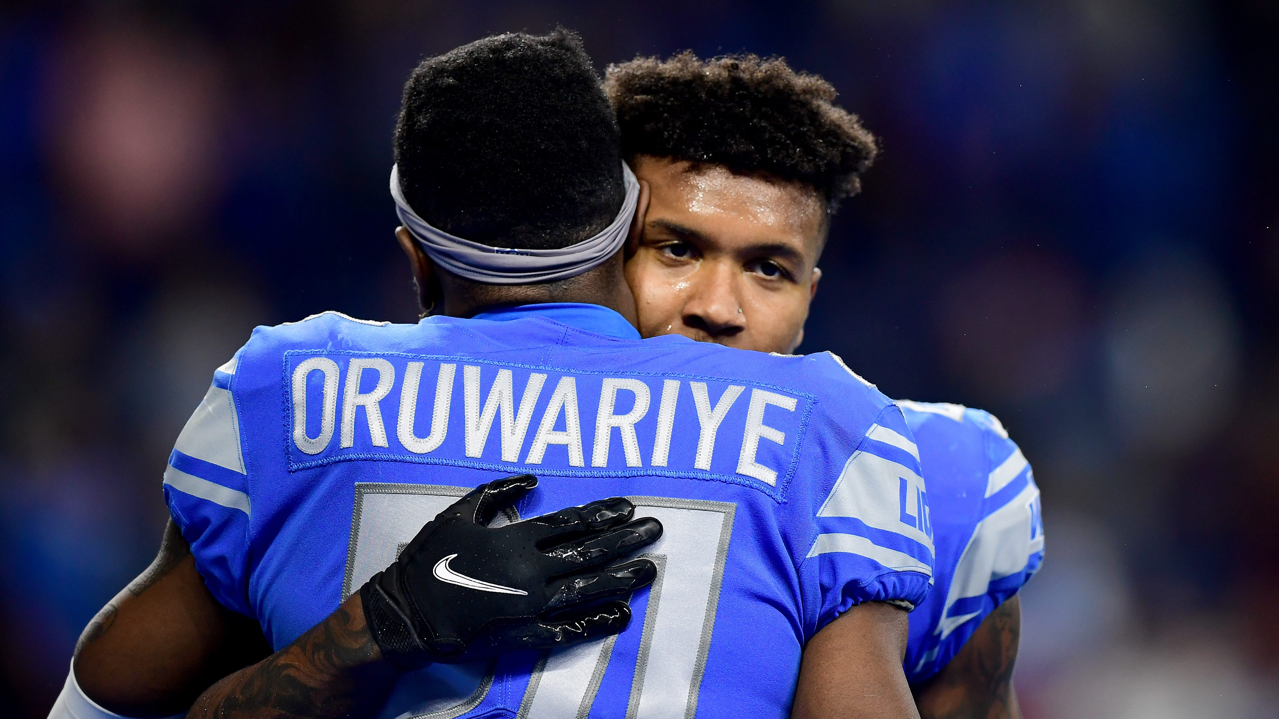 Lions' Amani Oruwariye Leaves After Practice With Injury