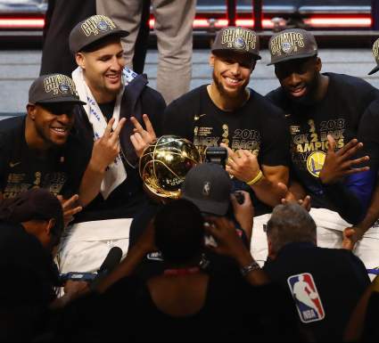 Warriors’ Stephen Curry Gives Extravagant Gifts to 3 Special Teammates