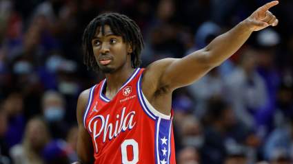 Should Emerging Sixer Impact Philly’s Simmons Decision?