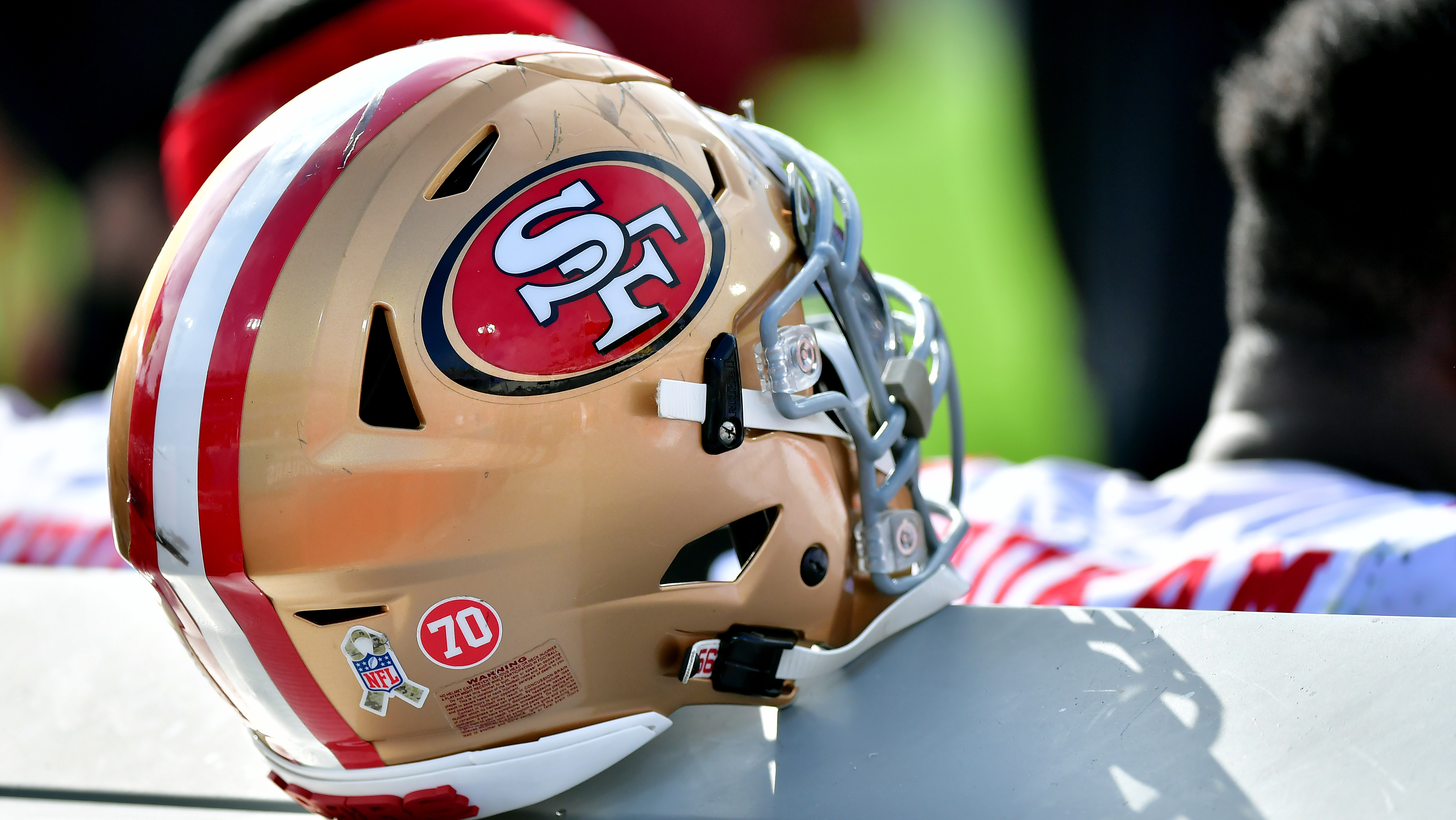 NFL list shows no alternate helmets for Chiefs this season