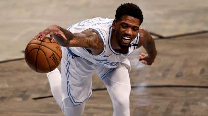 Bulls Sign Former Lakers Forward Amid COVID-19 Outbreak